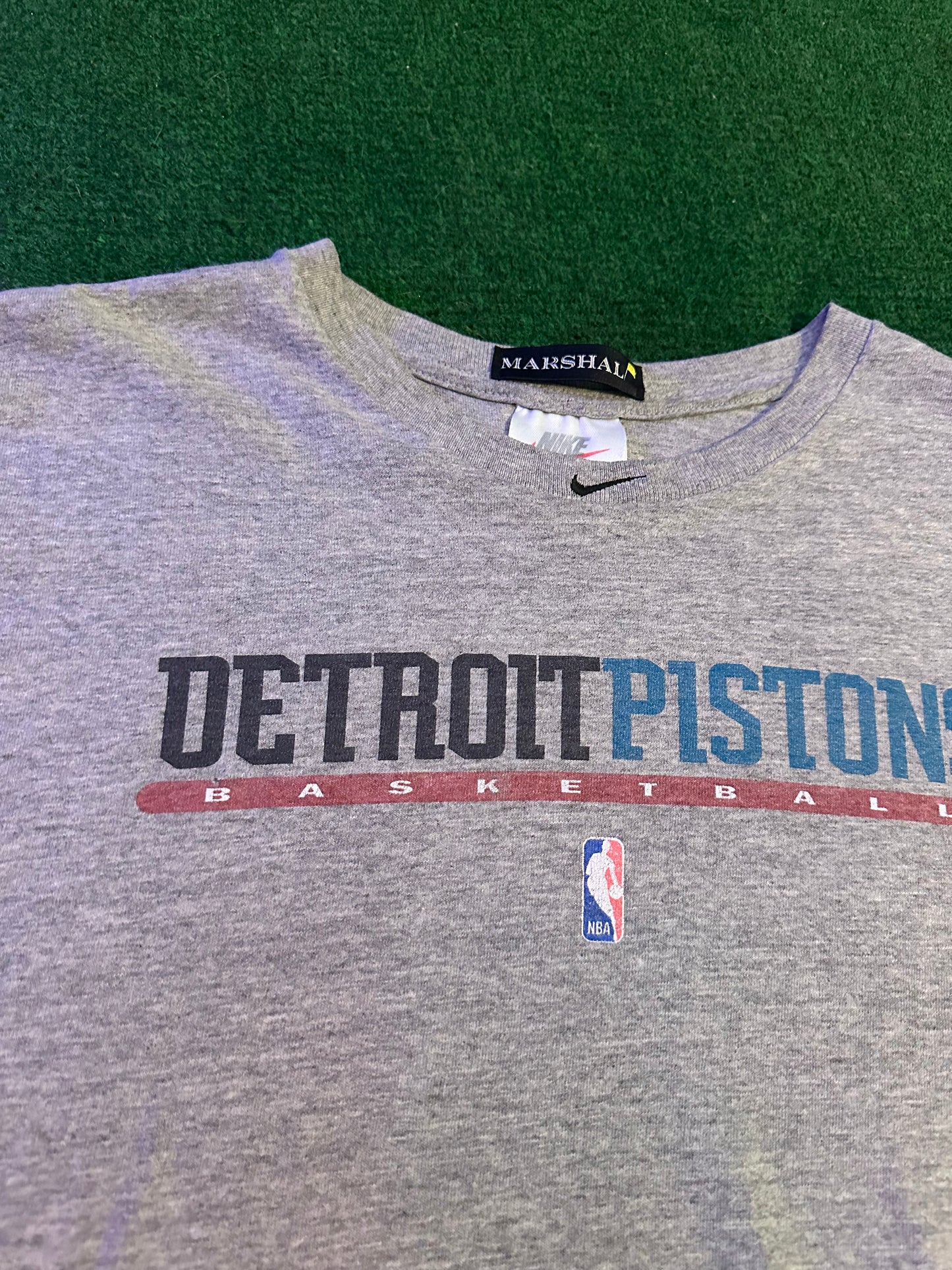 Vintage Nike Pistons Tee