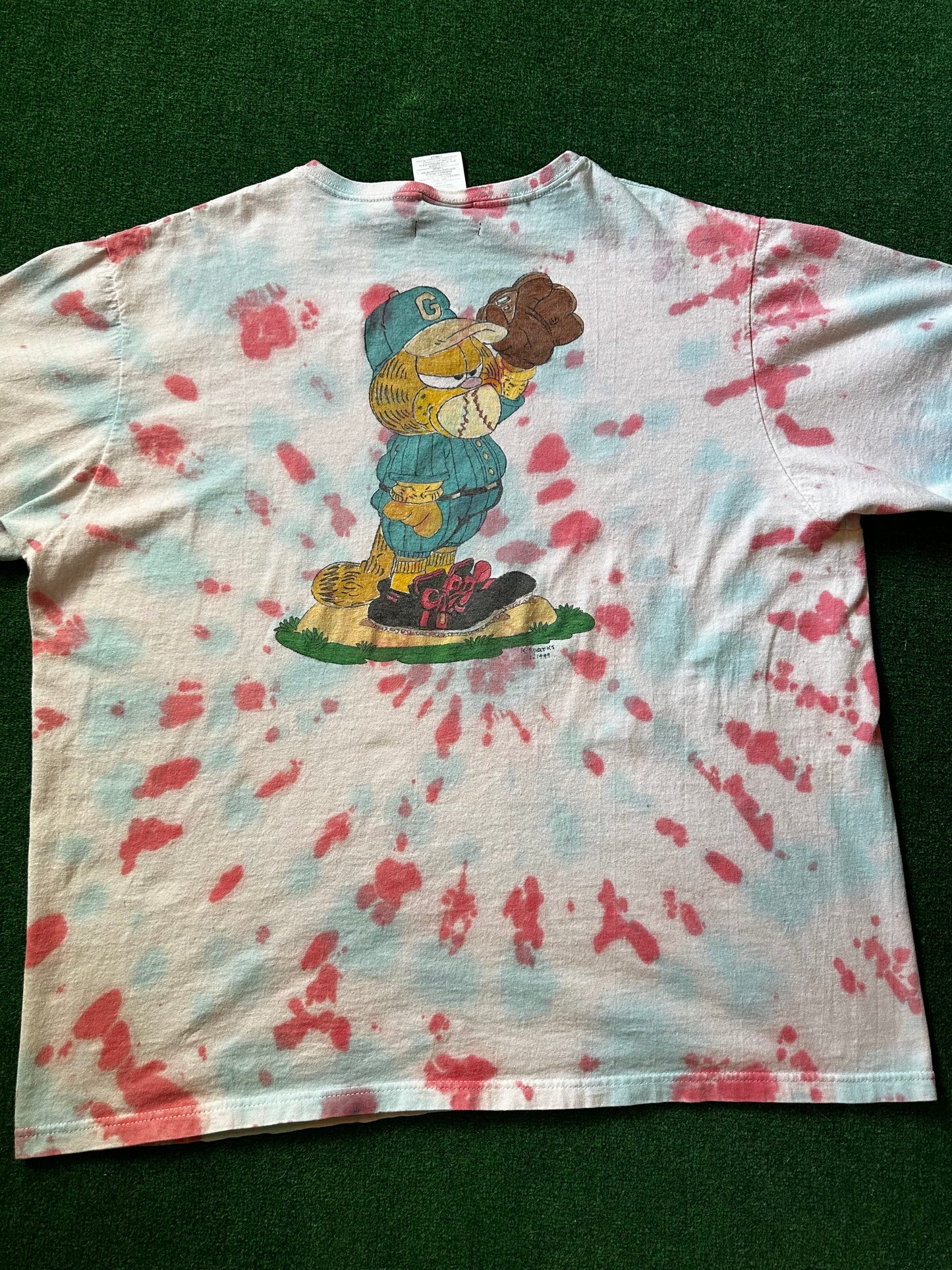 Vintage ‘99 Garfield “Drip” Tee